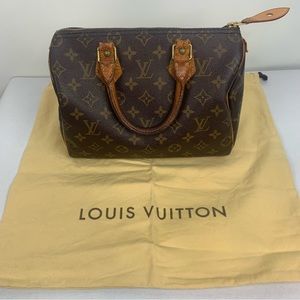 Louis Vuitton Monogram Speedy 25 Bag